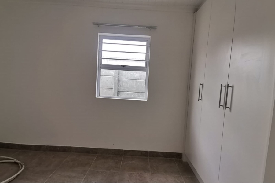 2 Bedroom Property for Sale in Dalvale Western Cape